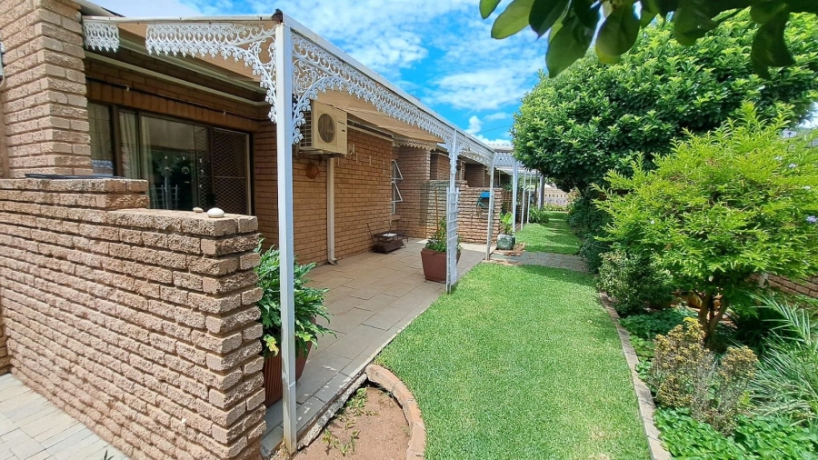 1 Bedroom Property for Sale in Oudorp North West